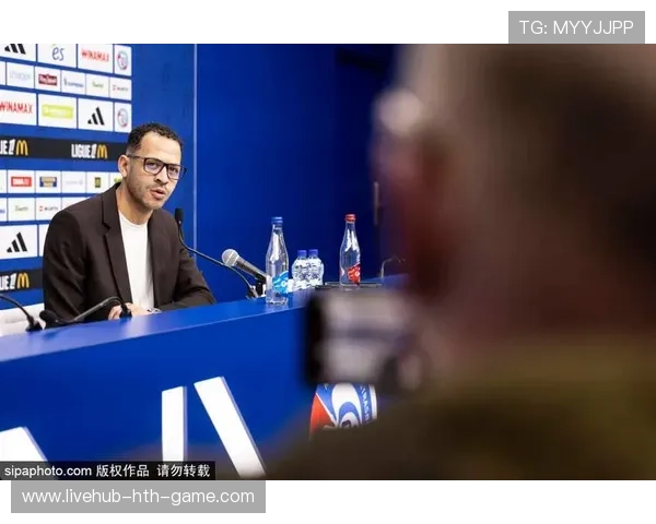 切尔西陷入难题：科尔·帕尔默伤情恶化，手术是否无可避免？，切尔西门将科帕