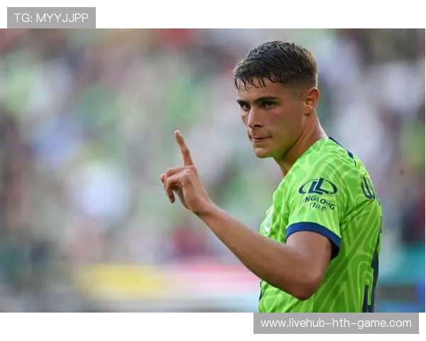 十人热刺4-0哥本哈根 范德芬全场奔袭一条龙，热刺一哥是谁