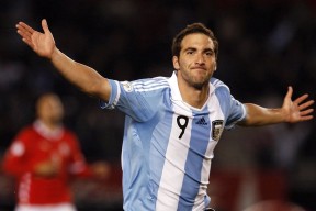 华体会登录-俱乐部青训营开放日吸引家长了解训练与发展路径，青训俱乐部怎么与学校合作