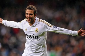 hth体育-亚冠海港VS武里南联：7将缺阵，两大外援出击，吕文君李圣龙临危受命